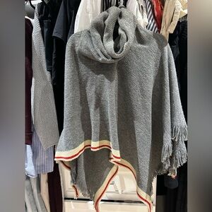 Roots one size poncho